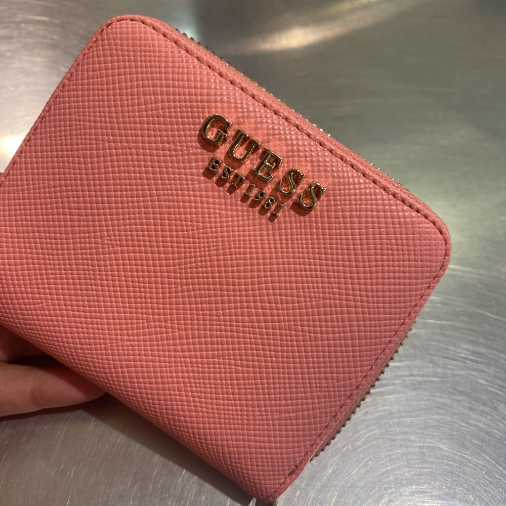 Guess wallet